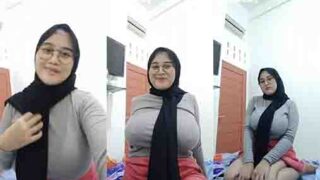 Bokep Acha Hijab Tobrut Godain Pascol