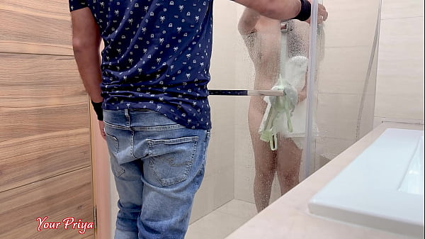 Ibu Tiri Mandi Panas Dan Bercinta Di Kamar Mandi Dengan Suara Hindi