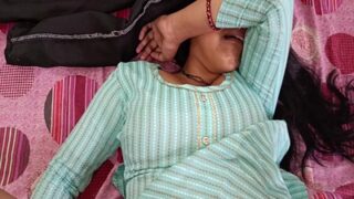 Adegan Panas Video Hindi Istri Selingkuh Yang Genit