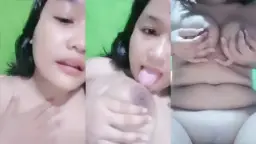 Dedek Rara Ngentot Live, Jilat Uting Sampai Keluar