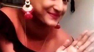 Pertunjukan Telanjang Solo Wanita India Asli