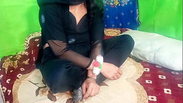 Bhabhi Muslim Seksi Dihardcore Anal Kasar Sama Tukang Servis India, Doggystyle Sampai Tembus Pantat