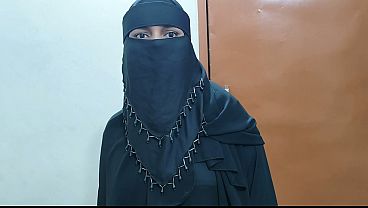 Bule India Cabuli Istri Cantik Berhijab, Video Ngentot Di Rumahku Bikin Makin Liar