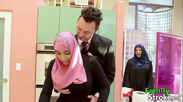 Kisah Panas Arab: Ayah Tiri Dan Anak Tiri Yang Tak Tahan Nafsu