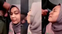 Hijabers Cantik Ngewe Sambil Di-gebuk Sampe Muncrat Di Wajah
