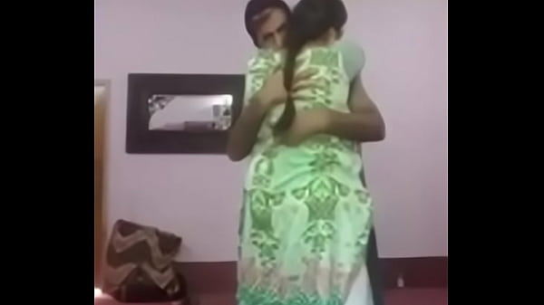 Pasangan Desi Lagi Seru-seruan Di Kamar, Badan Basah Keringetan, Suara Desahan Bikin Greget.