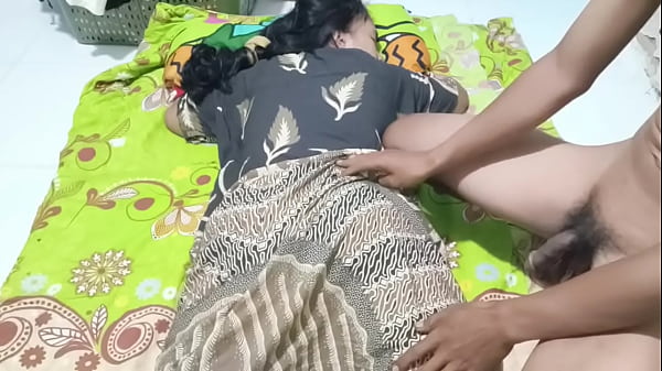 Ngentot Bu Ratna, Istri Seksi Yang Lagi Ngangenin Kontol