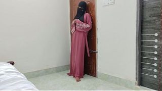 Malu-malu Tapi Pengen Banget, Hijab Pertama Kali Digebukin Hot Sampe Crot.