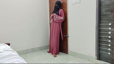Malu-malu Tapi Pengen Banget, Hijab Pertama Kali Digebukin Hot Sampe Crot.