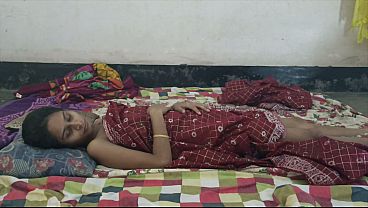 Desi Bhabhi Digebek Tetangga Sampe Mampus Keenakan