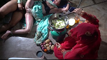 Ibu Tiri Dapur Xxx, Ibu Tiri India Di Dapur, Desi Ibu Tiri Dalam Bahasa Hindi, Desi Ibu Tiri—penggoda Panas Di Dapur.