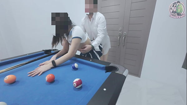 Cewek Thailand Naik Ke Meja Bilyar… Trus Digenjot Sampe Meraung!