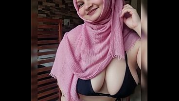 Twerk Montok Jilbab Tersayang Yang Bikin Makin Tegang