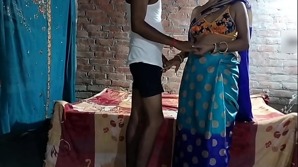 भाभी ने देवर के साथ खूब मस्ती में रंगीन खेल खेला