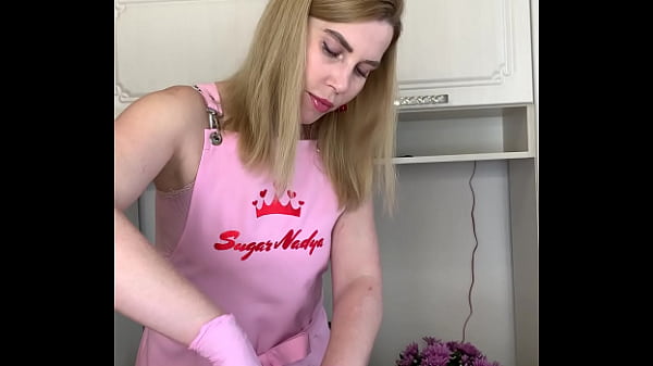 Ngentot Sama Tante Rusia Seksi Lagi Waxing Kontol Bulu Lebat