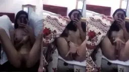 Abg Colmek Depan Kaca, Makin Liar Pas Liat Pantat Sendiri