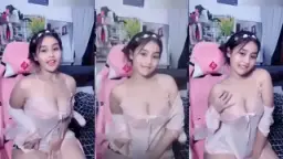 Dara Aulia, Si Cantik Goyang-goyang Live Bikin Ngaceng.