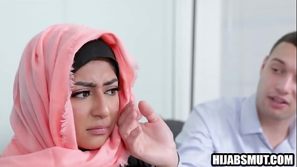 Gadis Berjilbab Terpaksa Digarap Bule Amerika