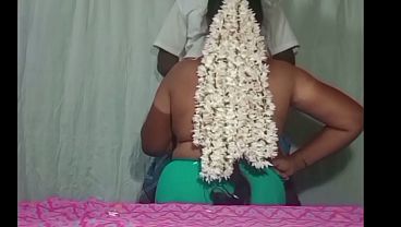 Desi Tamil Istri Rumah Tangga Panas, Siap Digebukin