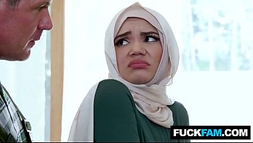 Ngentot Pertama Si Hijabi Manis Sama Tukang Ledeng Bego, Naudi Nala Ama Jason Sarcinelli Bikin Crot Di Mana-mana