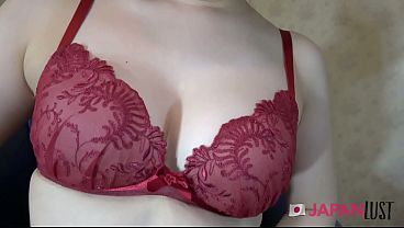 Bokep Jepang Montok, Memeknya Dikocok Sampe Crot Di Dalem