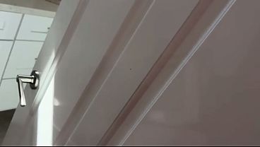 Ibu Tiri Montok Penuh Rahasia, Lauren Phillips Goda Scott Stark Di Rumah Penuh Nafsu.
