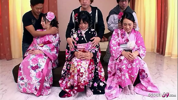 Langka! Pesta Seks Jepang Dengan Tiga Abg Jav Imut Yang Punya Bulu Memek Lebat