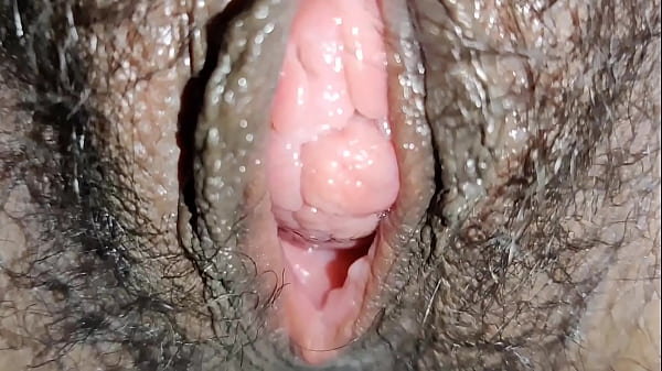 Desi Bhabhi Ki Gili Chut Garam Maal Hai