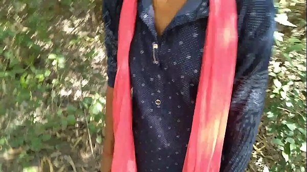 Desi Cewek Ngentot Di Luar, Pacar Digenjot Brutal Gaya Doggy Style Sama Cowoknya