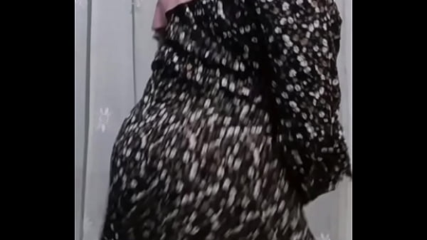 Bu Guru Hijab Lagi Nge-viral Goyang-goyang Tanpa Kain, Bikin Makin Panas.