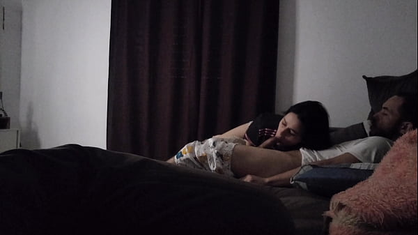 Tia Gata Sengaja Bikin Rencana Biar Bisa Rebahan Di Sofa Sama Keponakan, Saling Gesekan.