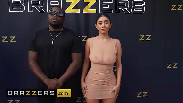 Brattles – Violet Myers Pamer Bolong Ke Paparazi