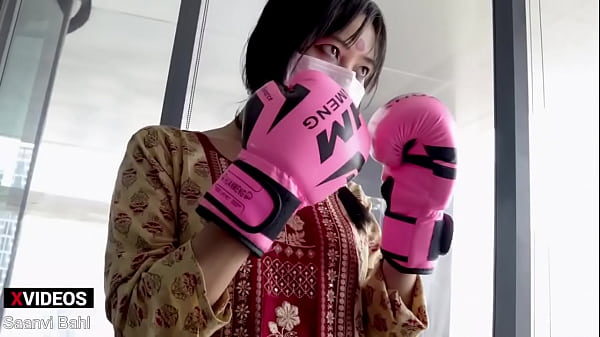 Gadis Petarung Ufc Desi Pukul Gaya Profesional, Bikin Muncrat Keringat