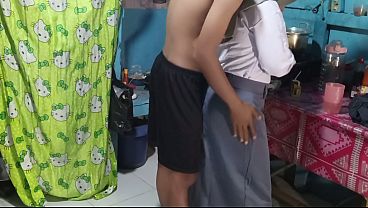Ngentot Adik Ipar Di Dapur, Pas Siap-siap Mangkat Sekolah, Makin Panas Rasanya.