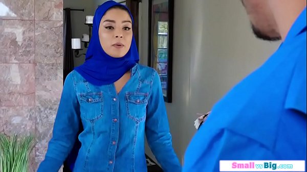Gadis Arab Muda Digilas Dua Pria Besar Sampai Mampus