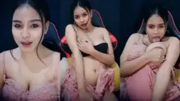 Kigkin Marcha Si Cantik Remas-remas Toket Sambil Mendesah Panas.