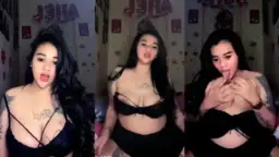 Nouna Toge, Cewek Seksi Bertato Siap Bikin Pascol Makin Tegang.