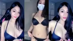Reva Si Selebgram Host Live Bar2 Mangga Yang Bikin Crot