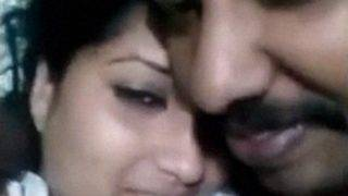 Video Ngentot Istri Mallu Lagi Hisap Kontol, Romansa Brutal Khas Kerala.