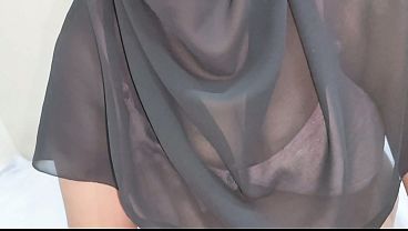 Video Mesum Istri Berjilbab Deshi Lagi Ngentot.