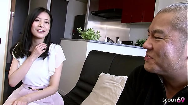 Ganjel Tua Jepang Ngegombalin Cewek Sekelasnya Yang Masih Abg, Ngewe Sampe Crot Dalem Di Bokep Jepang Tanpa Sensor.