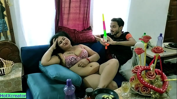 Hari Ultah Bhabhi Hot India, Nge-seks Sama Pacar Remaja! Hindi Xxx