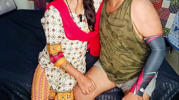 Mami Ko Paise Kamane Ka Asan Tarika Batakar Bhanje Ne Khoob Choda, Ab To Mami Ki Chut Hi Uski Atm Ban Gayi.