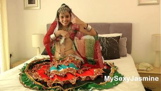 Gujarati Indian Babe Jasmine Mathur Goyang Garba Bikin Crot